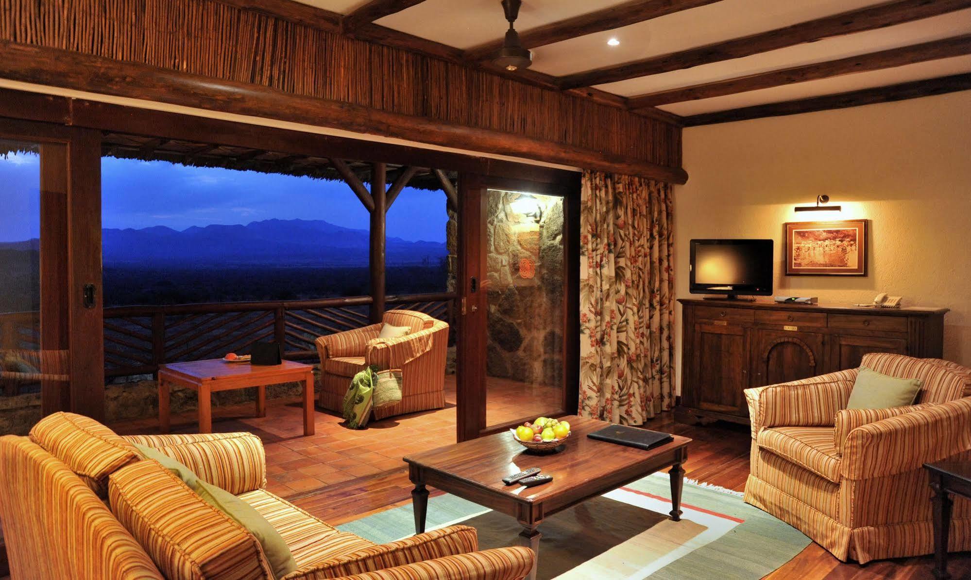 Kilaguni Serena Safari Lodge Tsavo Екстериор снимка